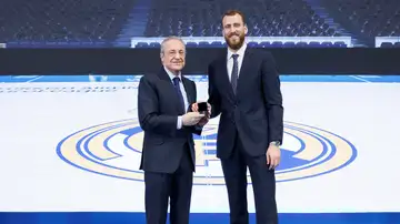 Florentino Pérez junto a Sergio 'El Chacho' Rodríguez