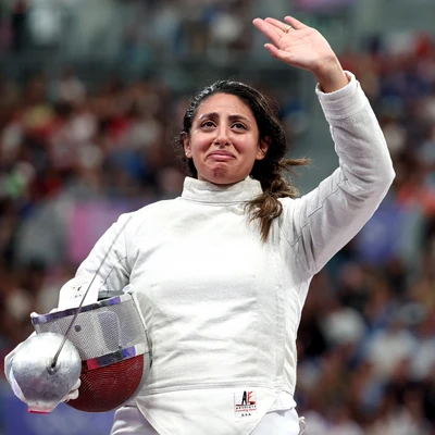 Nada Hafez durante la competición de esgrima en los Juegos Olímpicos de París 2024.