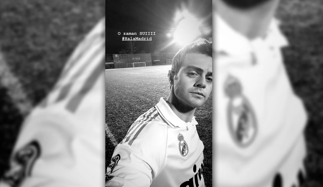 Yiğit Koçak, Ömer en Hermanos, gran aficionado de un equipo de fútbol español 